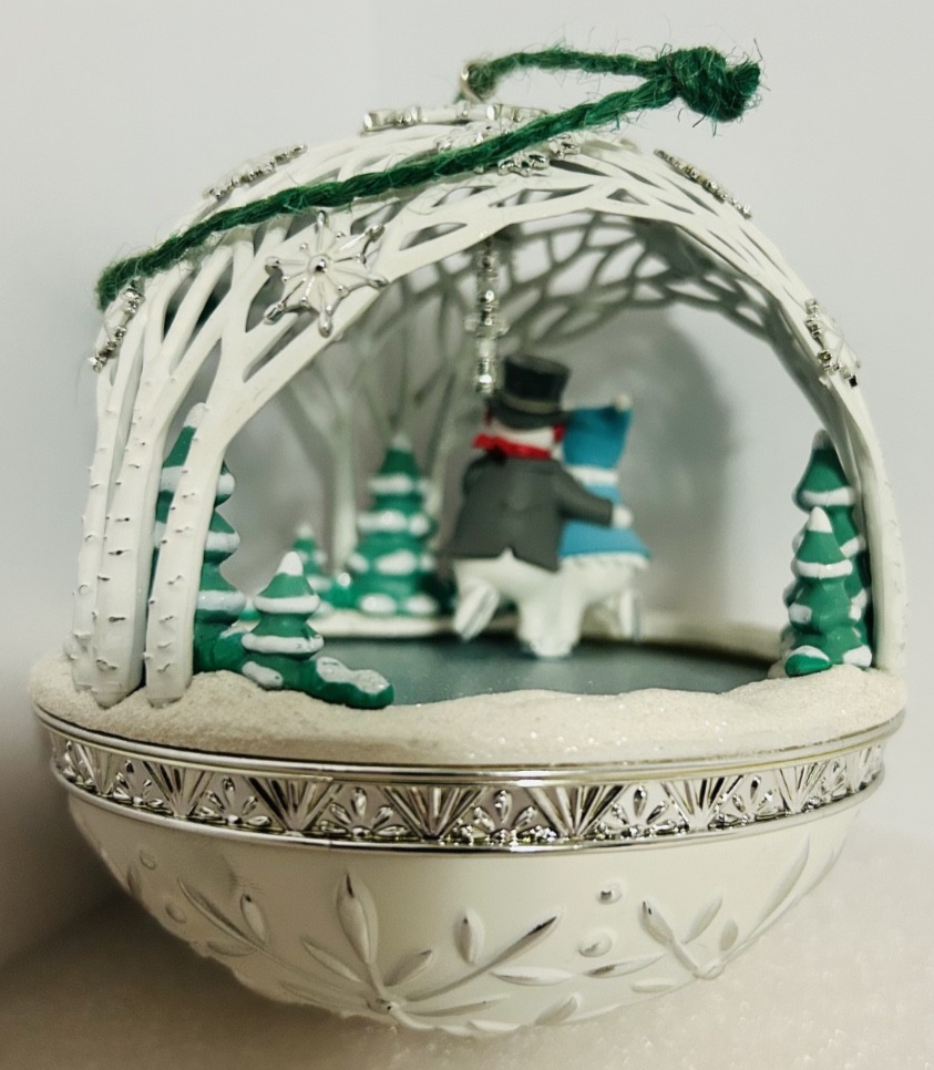 2018 Hallmark Keepsake Ornament Club Winter Wonderland QXC5306