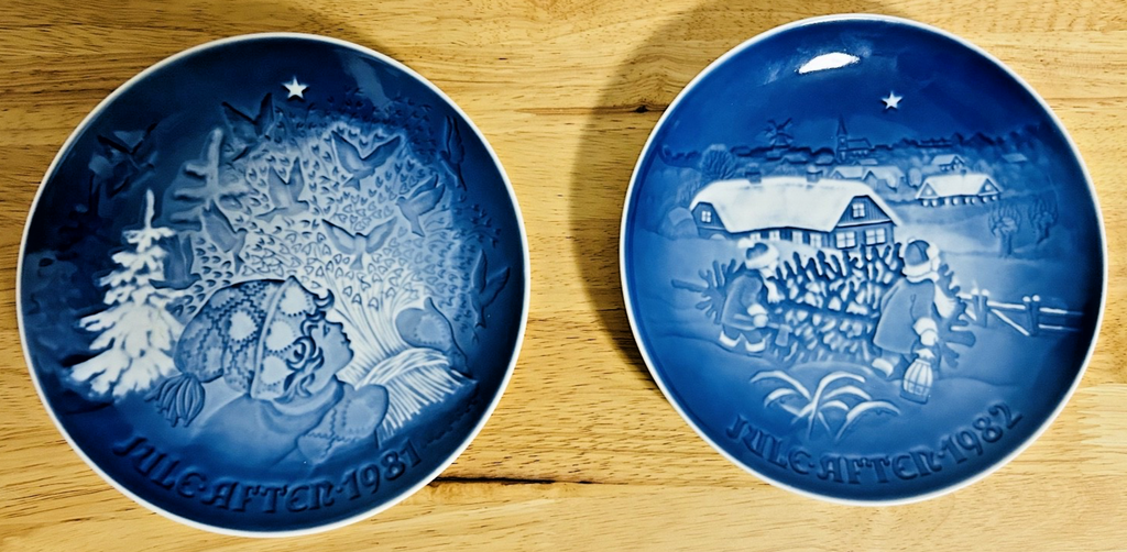 Bing & Grondahl 7" Porcelain ChristmassCollector Plate - Blue