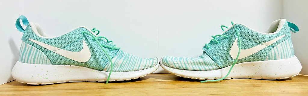 Nike Roshe One Mint Green Stripe Women’s US 10 Lightweight Running Shoes
