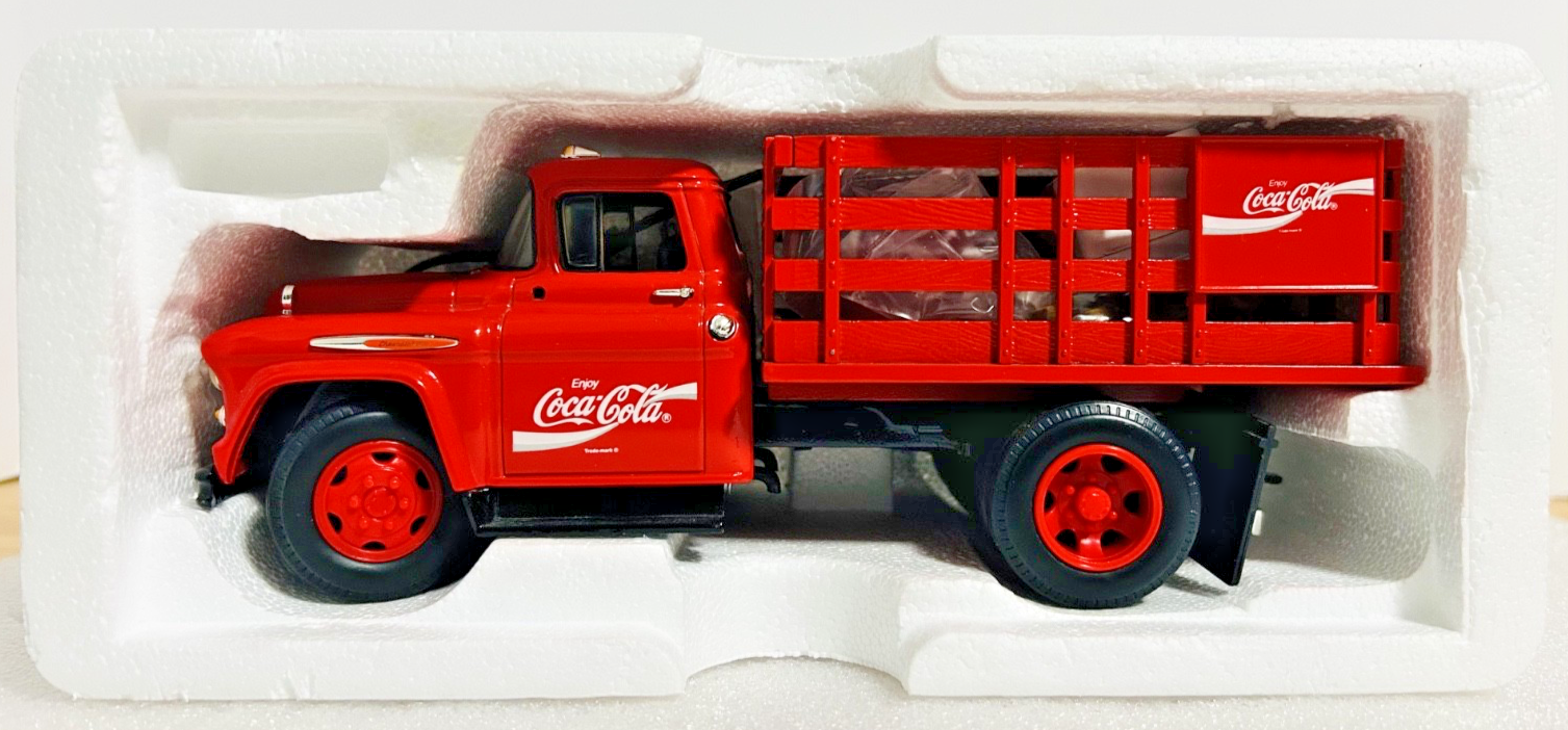 Ertl Coca-Cola Diecast Stake Truck w Vending Machines Dolly F296