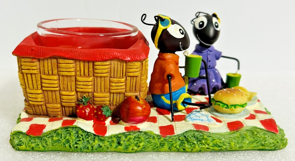 Yankee Candle Ant Picnic Tealight Holder Bench Scene Garden Decor