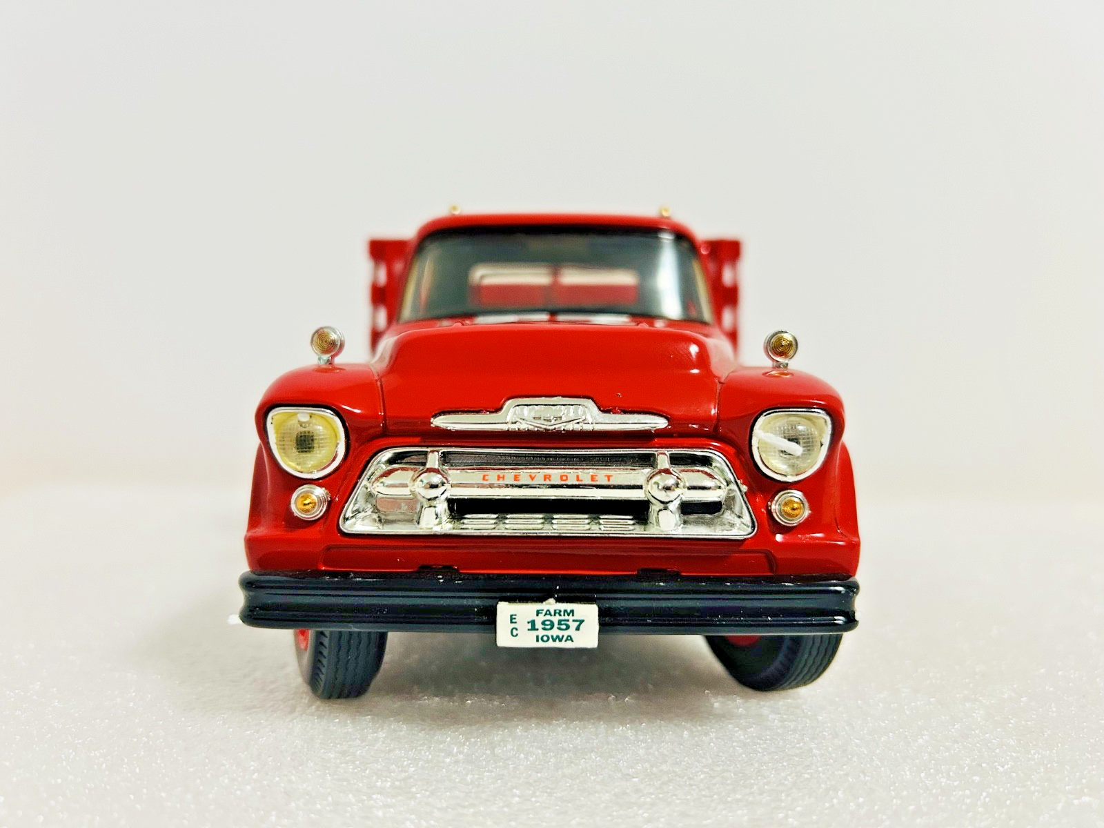 Ertl Coca-Cola Diecast Stake Truck w Vending Machines Dolly F296