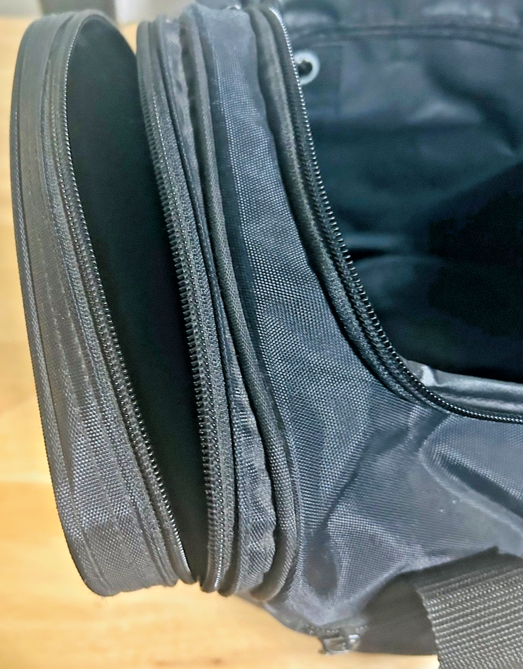 Brunswick Bowling Ball Tote Bag Black Single Ball w Side Zip Pocket