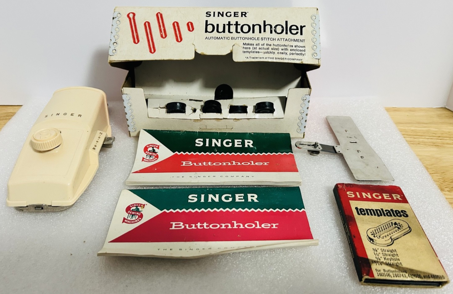 Singer Automatic Buttonholer Attachment w Templates Box Manuals Made USA