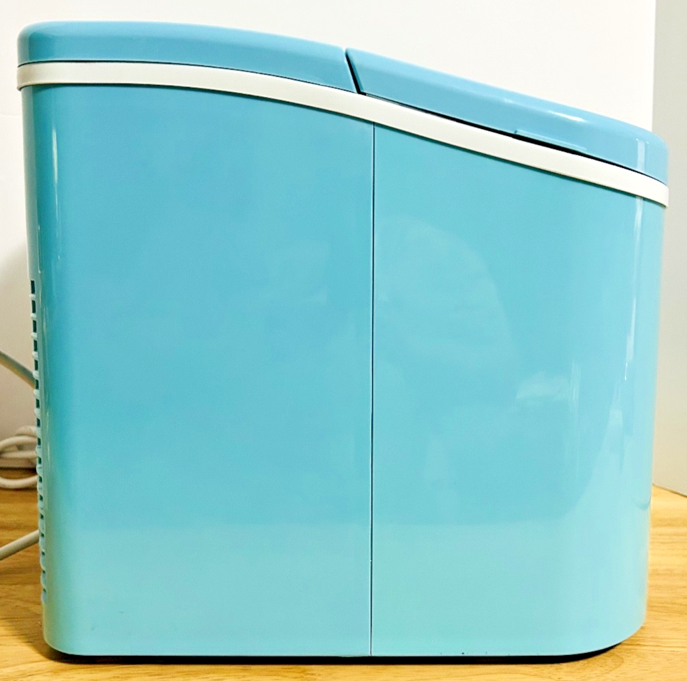 Frigidaire EFIC113-BLUE Portable Countertop Ice Maker 26 lb Daily Ice Machine