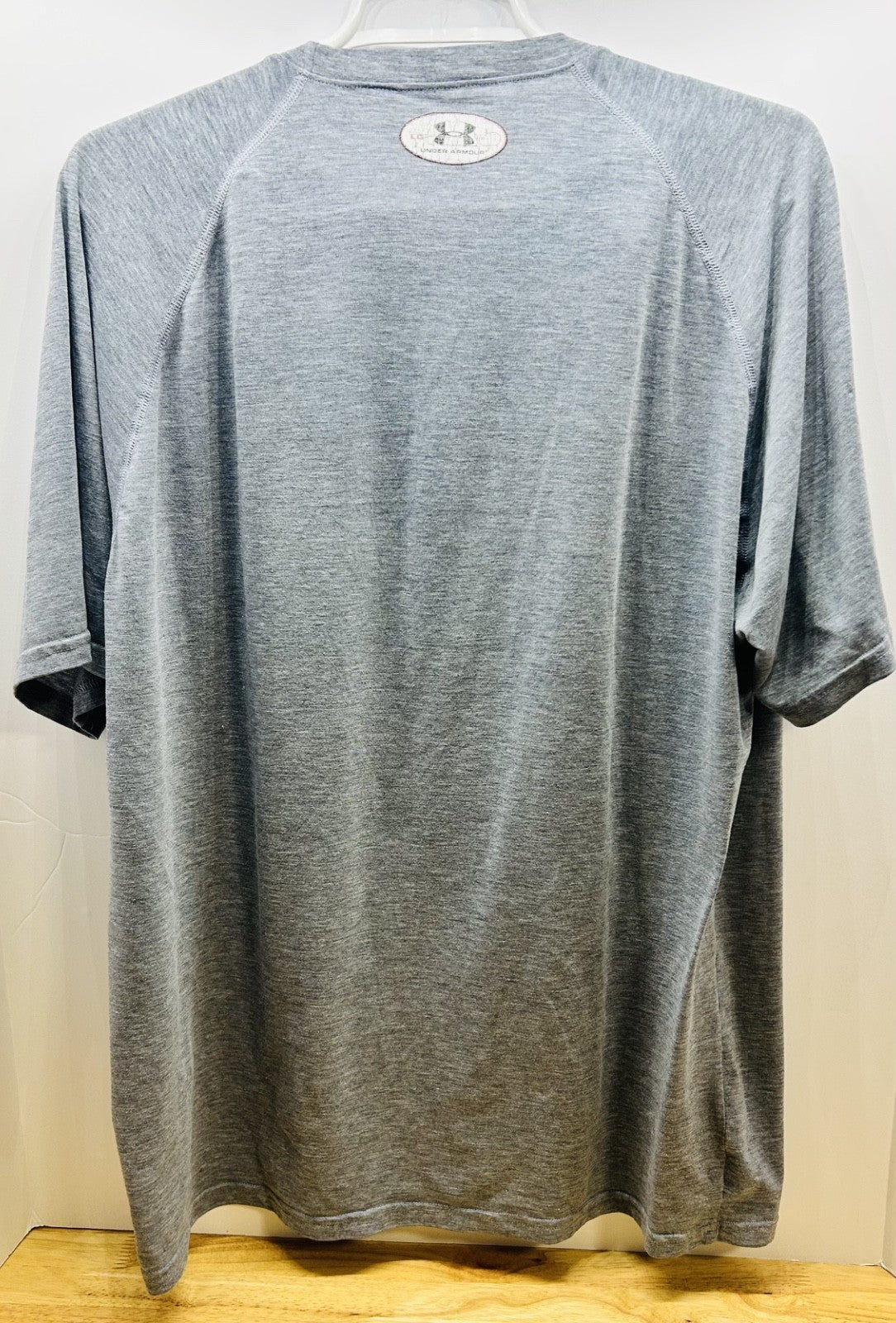 Under Armour Bethany Swedes Shirt Mens LG Gray HeatGear