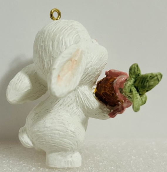 1990 Hallmark Keepsake Easter Ornament Daughter Bunny w Box
