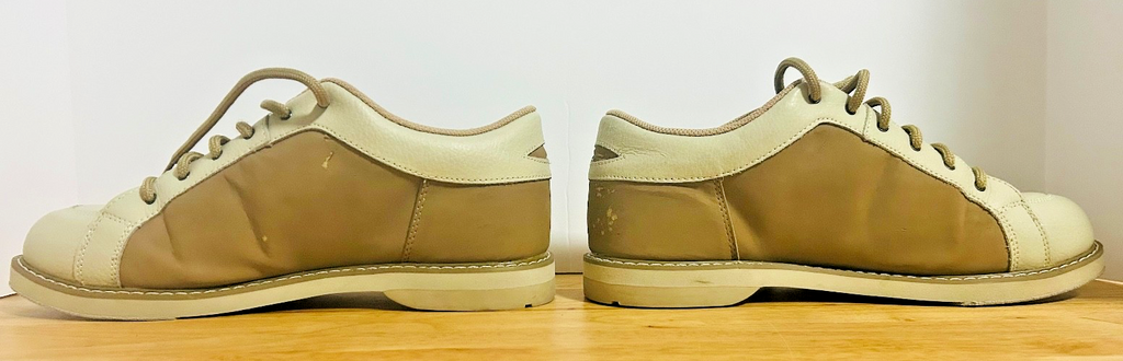 Brunswick Bowling Shoes Mens Size 9 Tan Beige Lace Up Leather Pre Owned