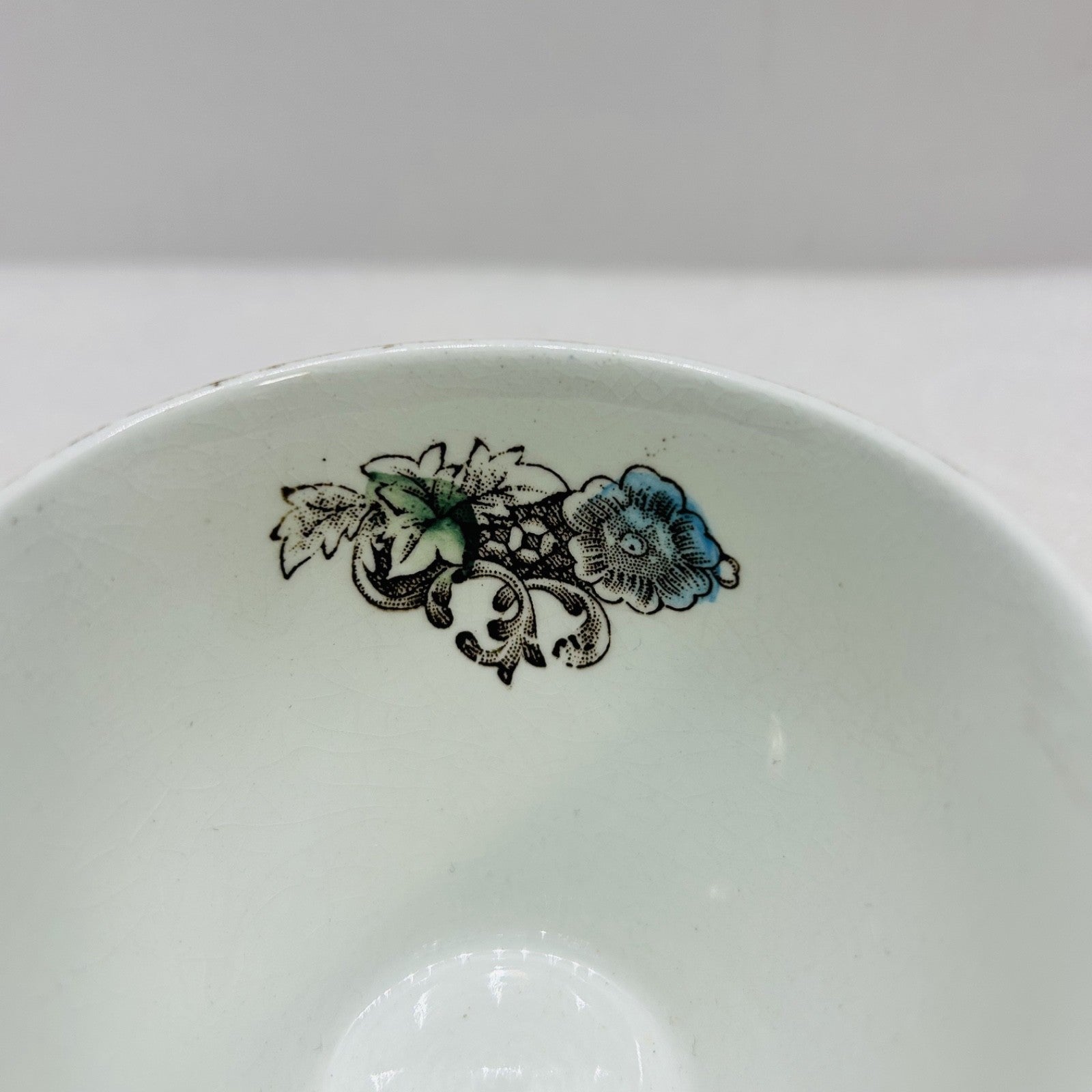 Johnson Brothers Colonial Overhang Teacup and Saucer Heritage Hall