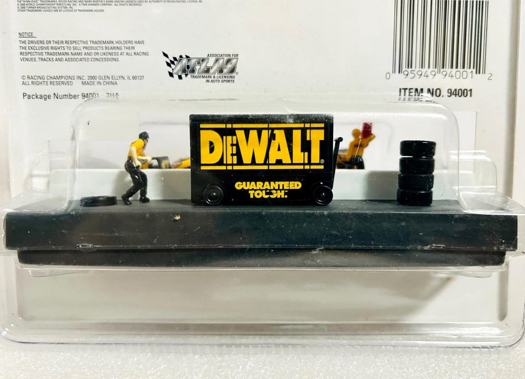 Racing Champions NASCAR 2000 Pit Crew DeWalt #17 w/Sound 1:64 Diecast NEW