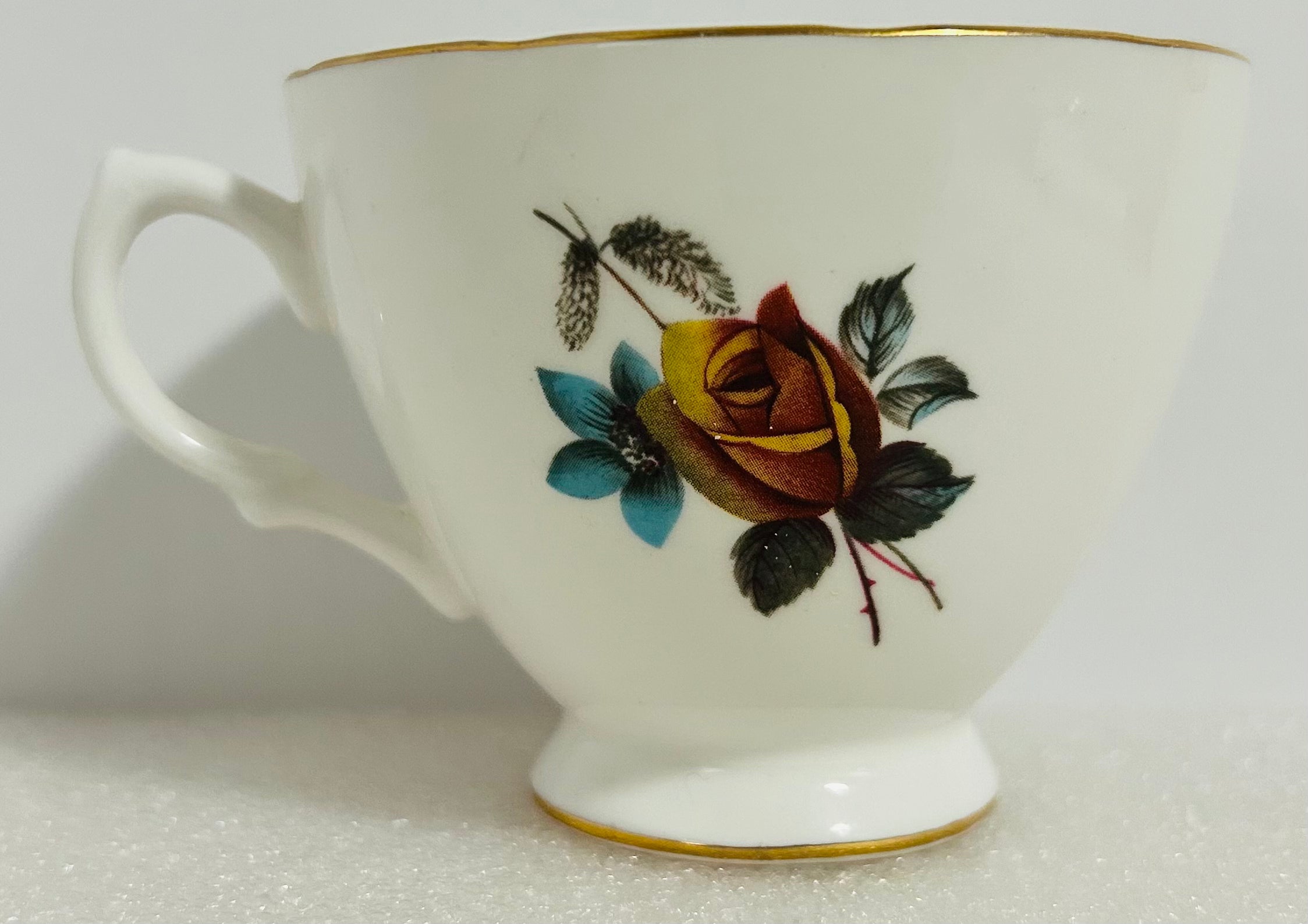 Royal Vale Bone China Teacup Saucer Set Yellow Rose Gold 8215