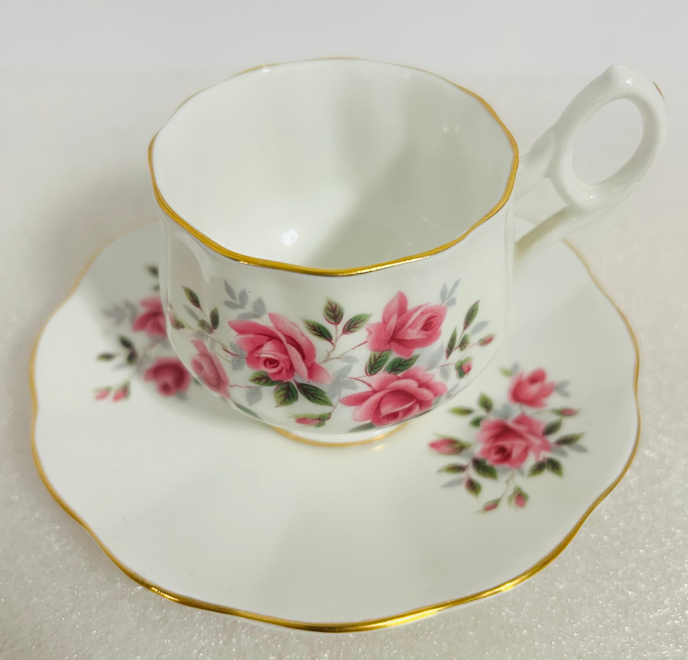 Rosina Fine Bone China Teacup Saucer Pink Roses Gold England