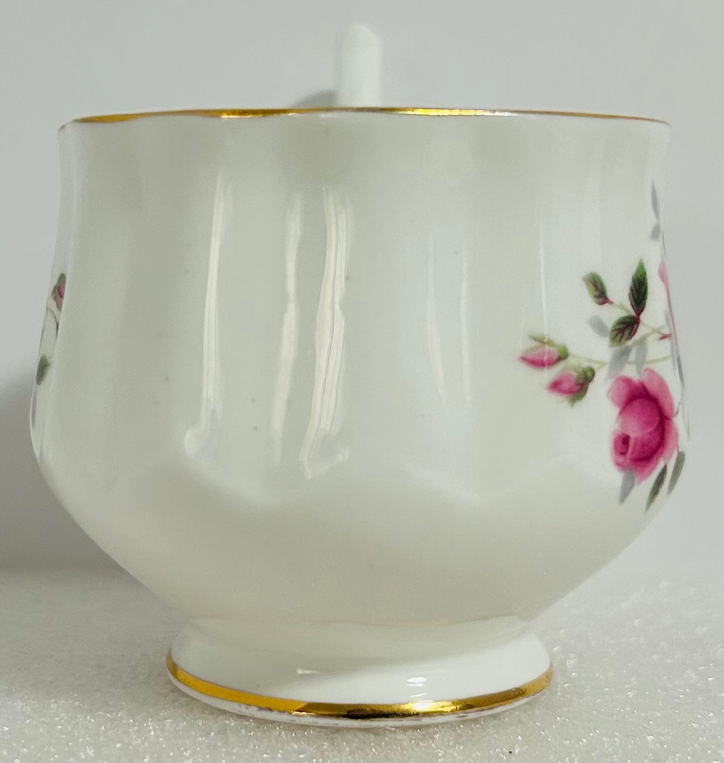 Rosina Fine Bone China Teacup Saucer Pink Roses Gold England