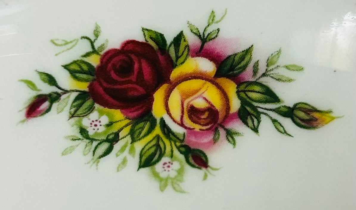 Elizabethan English Garden Teacup Saucer Bone China Roses Gold