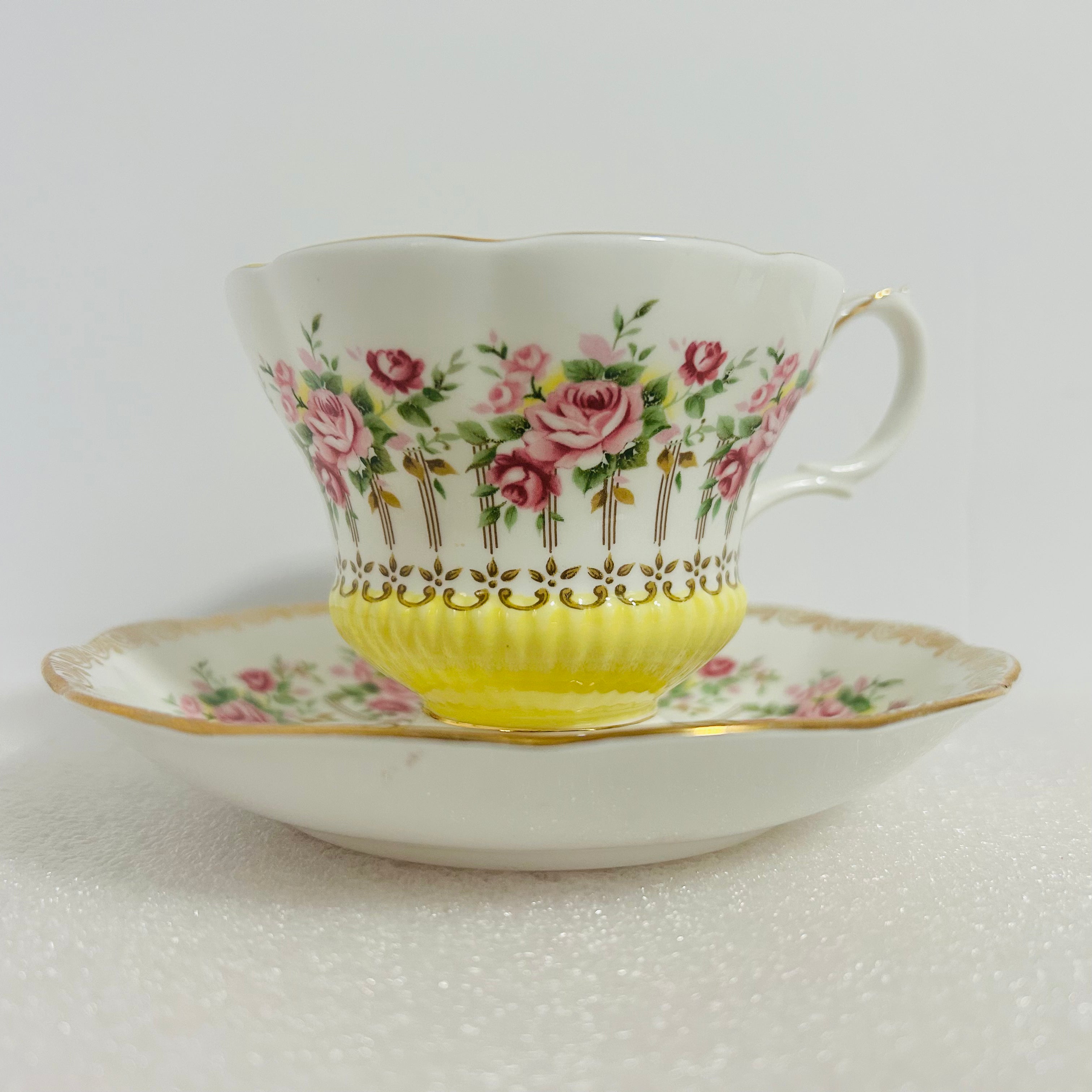 Royal Albert Green Park Yellow Teacup & Saucer England Bone China