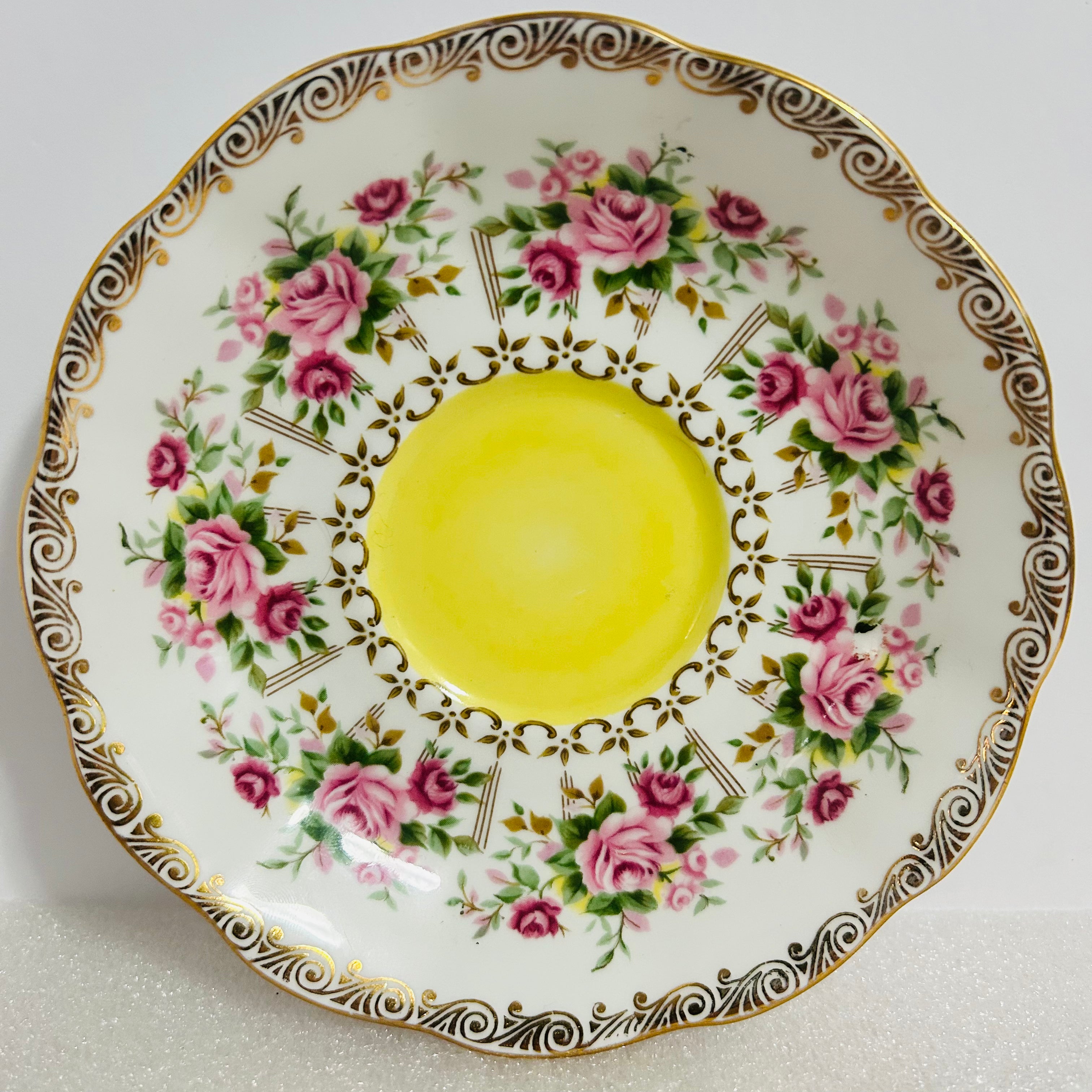 Royal Albert Green Park Yellow Teacup & Saucer England Bone China