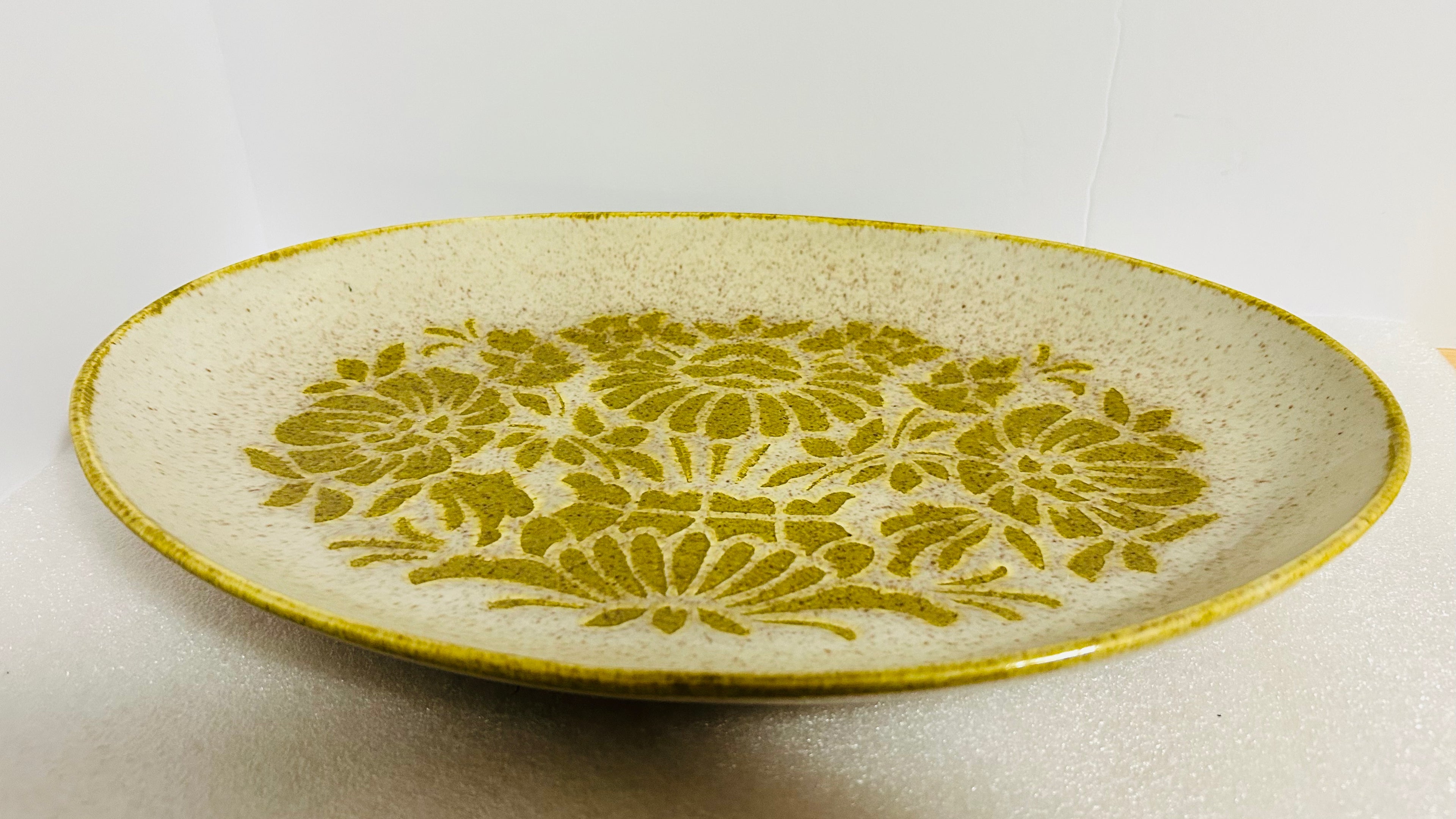 Vintage Red Wing Damask 24 Oval Platter Oven Proof Avocado Floral