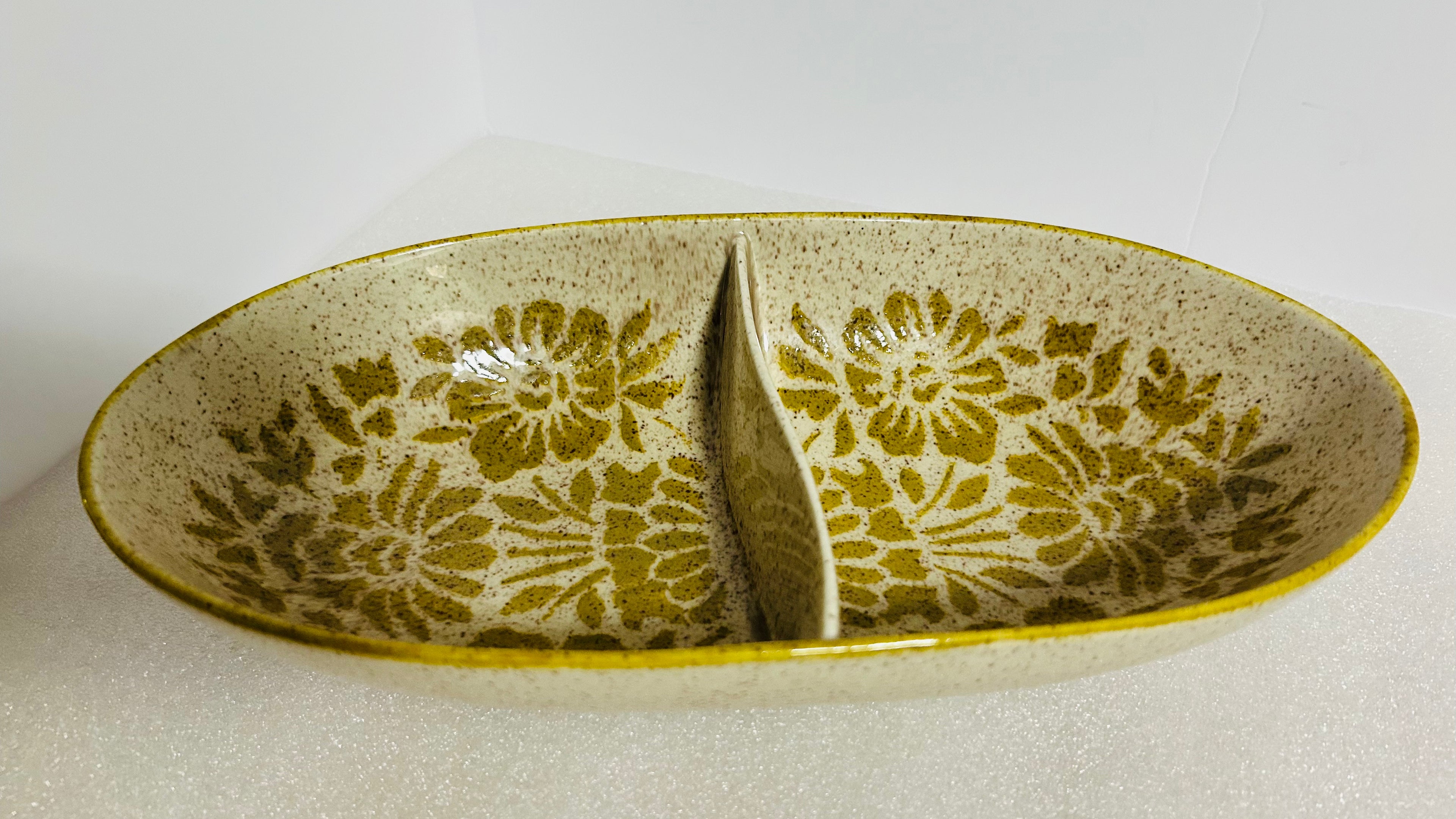 Red Wing Damask Divided Relish Dish 12” Oval Speckled Green Floral
